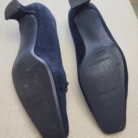Stuart Weitzman Navy Suede Pumps Size 8M - Picture 3 of 10
